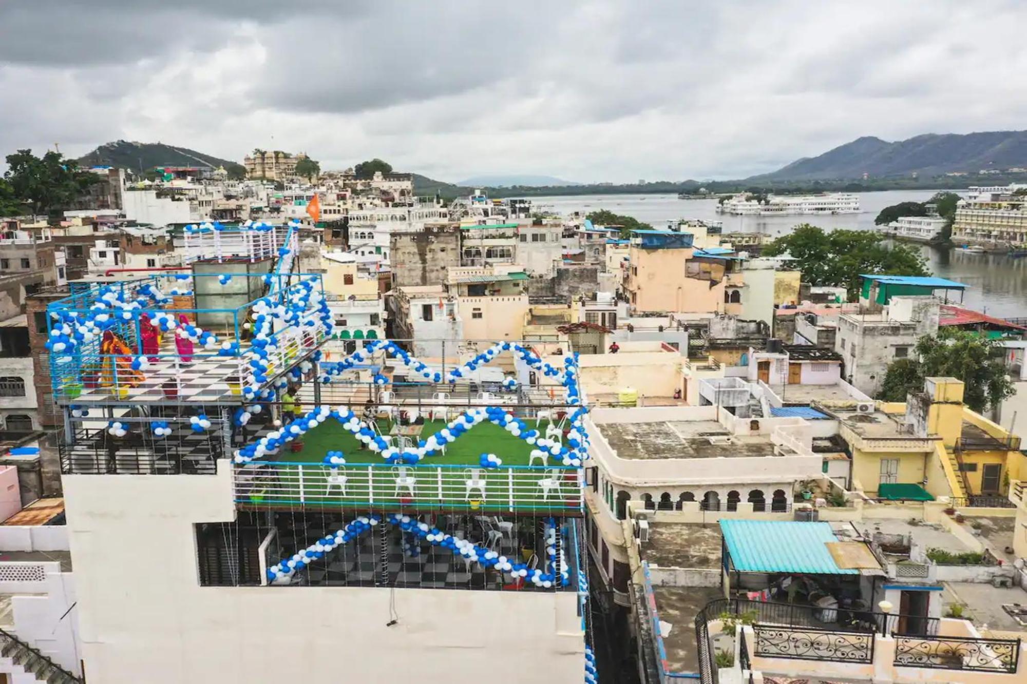 Hotel Lake Bridge Udaipur Esterno foto